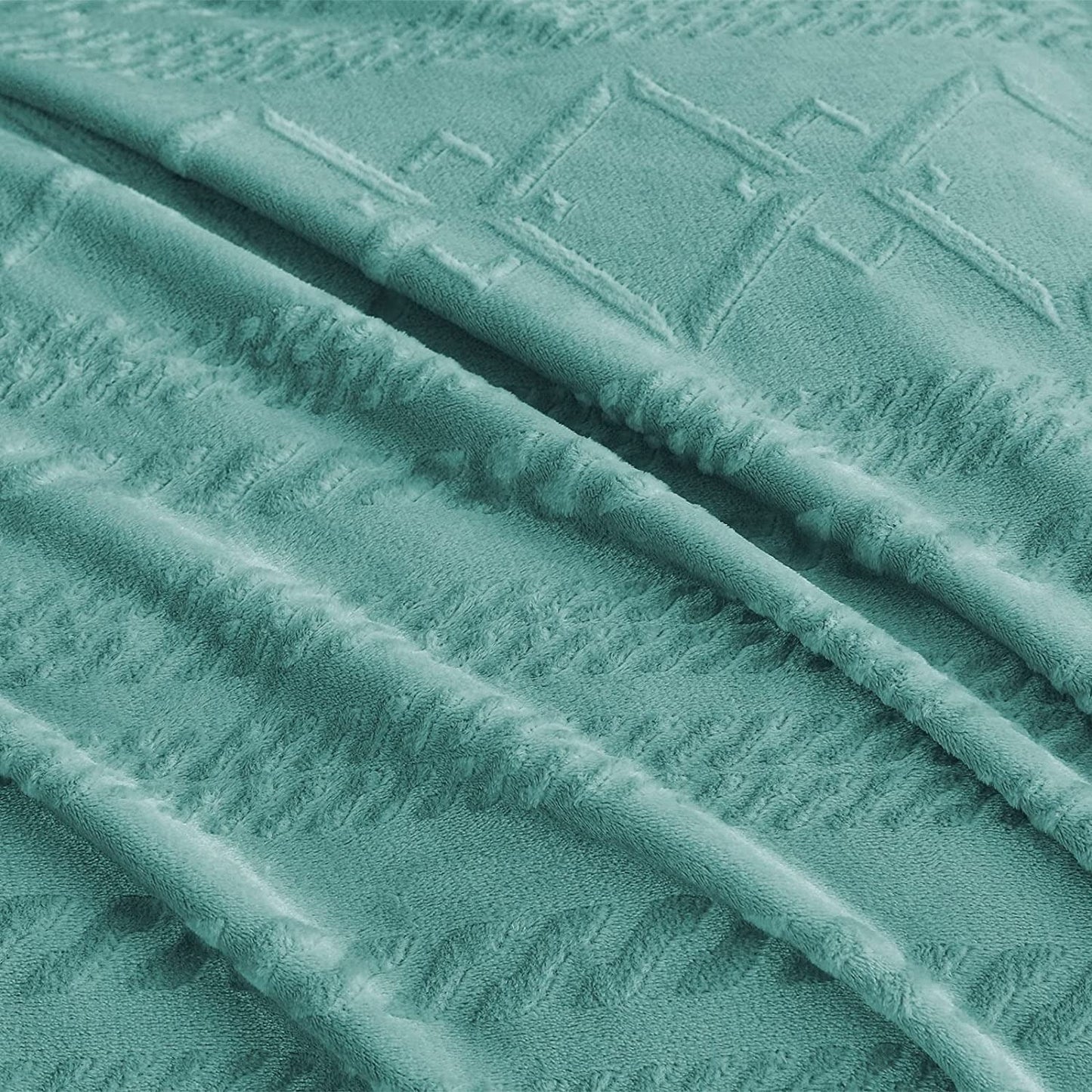 Reversible Sherpa Queen Size Soft Bed Blanket, Warm Fuzzy Luxury Bed Blankets, Decorative Geometry Pattern Plush Throw Blanket for Bed,... - Cozy Fleece Throw Blanket for Couch & Bed Detail