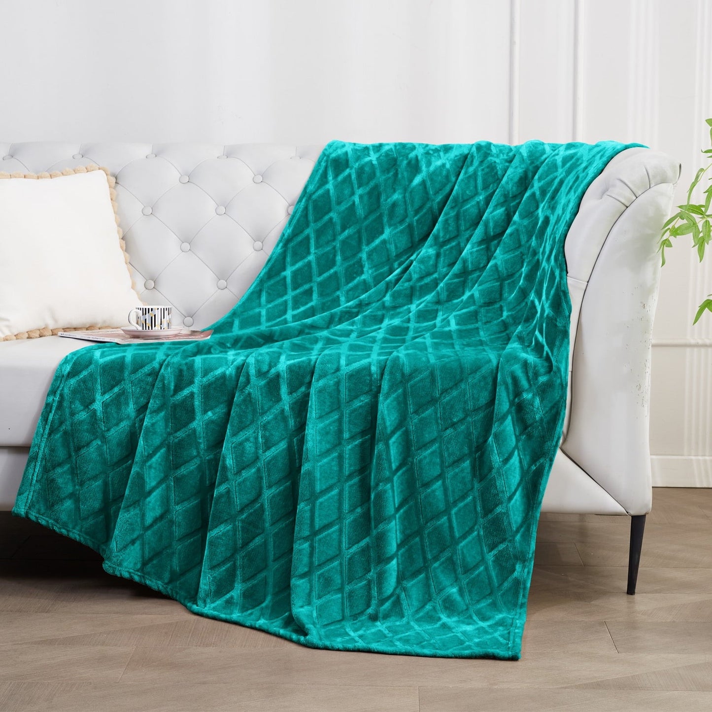 Lightweight Warm Large Soft Throw Blanket for Couch, 50x70 Inches Diamond Geometry Pattern Velvet Fleece Blanket, Cozy, Warm and Light... - Luxury Knitted Decorative Throw Blanket with Fringes Detail