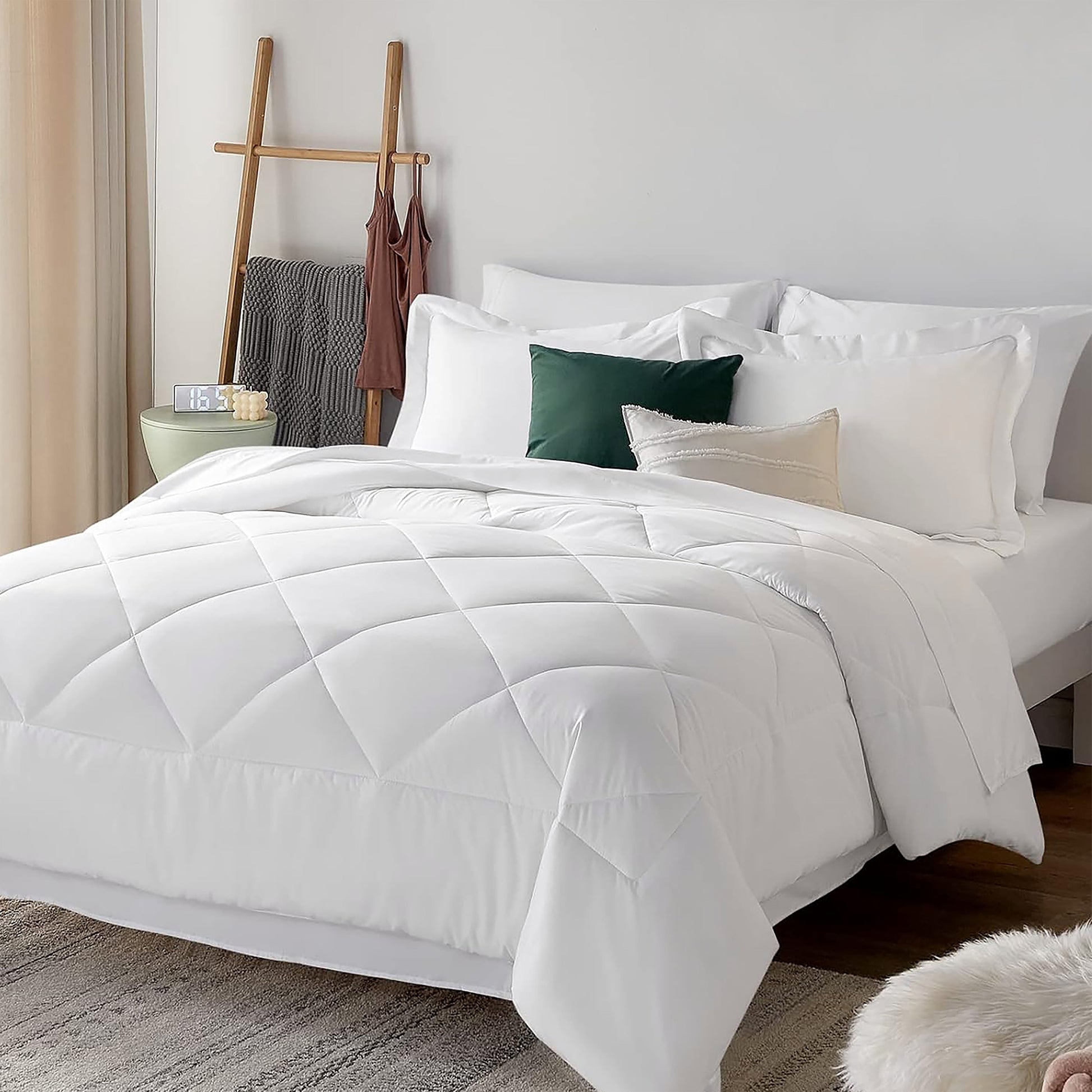 All-Season Comforter Set 7-Piece Bed in a Bag - Adult, White, Queen - Cloud-Like Soft Lightweight Bed Comforter Detail