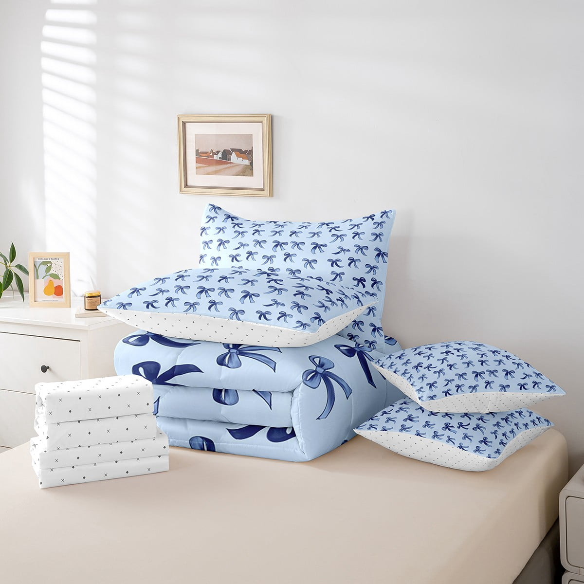 Fluffy Down Alternative Cute Bowknot Twin Bedding Sets 7-Piece,Girls Ribbon Bow Bedding Comforter Set,Dreamy Blue Sheet Sets For Girls,Super ... - Cloud-Like Soft Lightweight Bed Comforter Detail