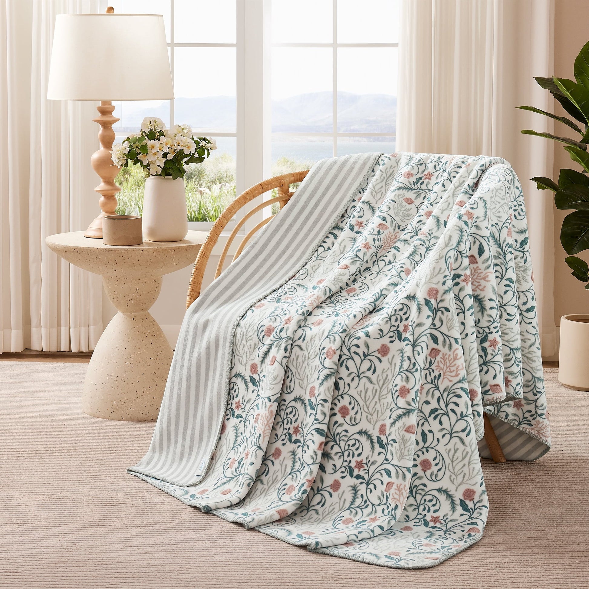 Super Soft Flannel Throw Blanket, Reversible Plush Fleece Blanket for Couch, Green Seaberry Print, 50" x 72" - Cozy Fleece Throw Blanket for Couch & Bed - Default Title