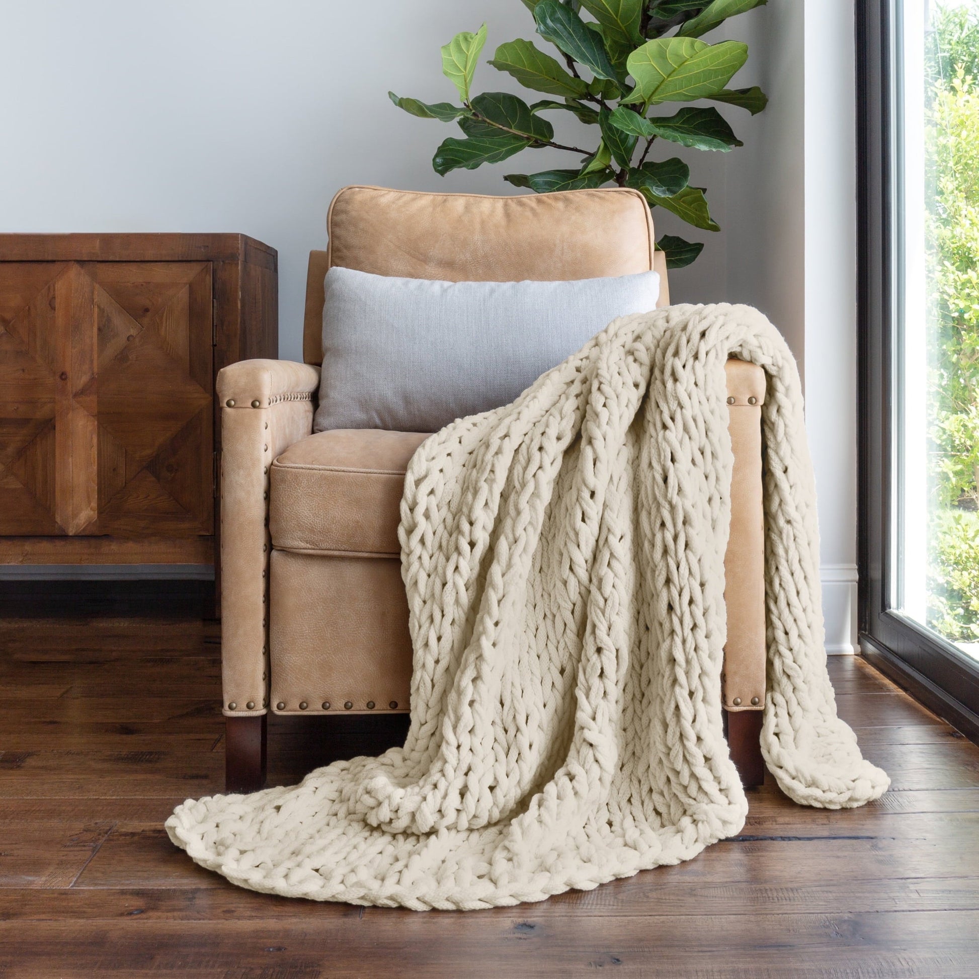 Lightweight Warm Soft & Cozy Chunky Hand-Knit Throw Blanket, Ivory - Lightweight Plush Warm Blanket for All Seasons - Default Title