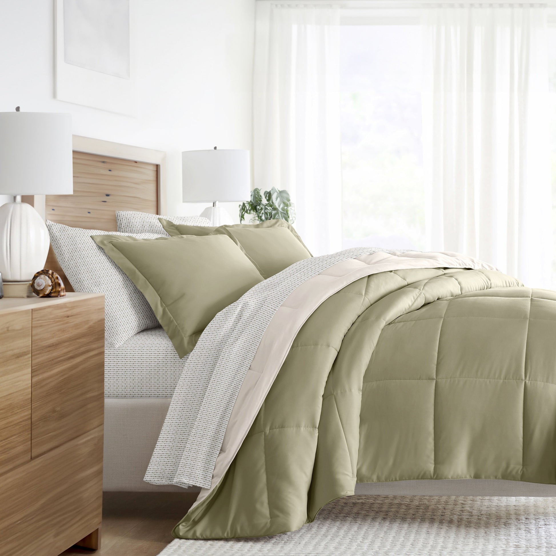 Fluffy Down Alternative 5 Piece Bedding Bundle, Reversible Comforter and Patterned Sheet Set, Twin - All-Season Down Alternative Comforter Insert - Default Title