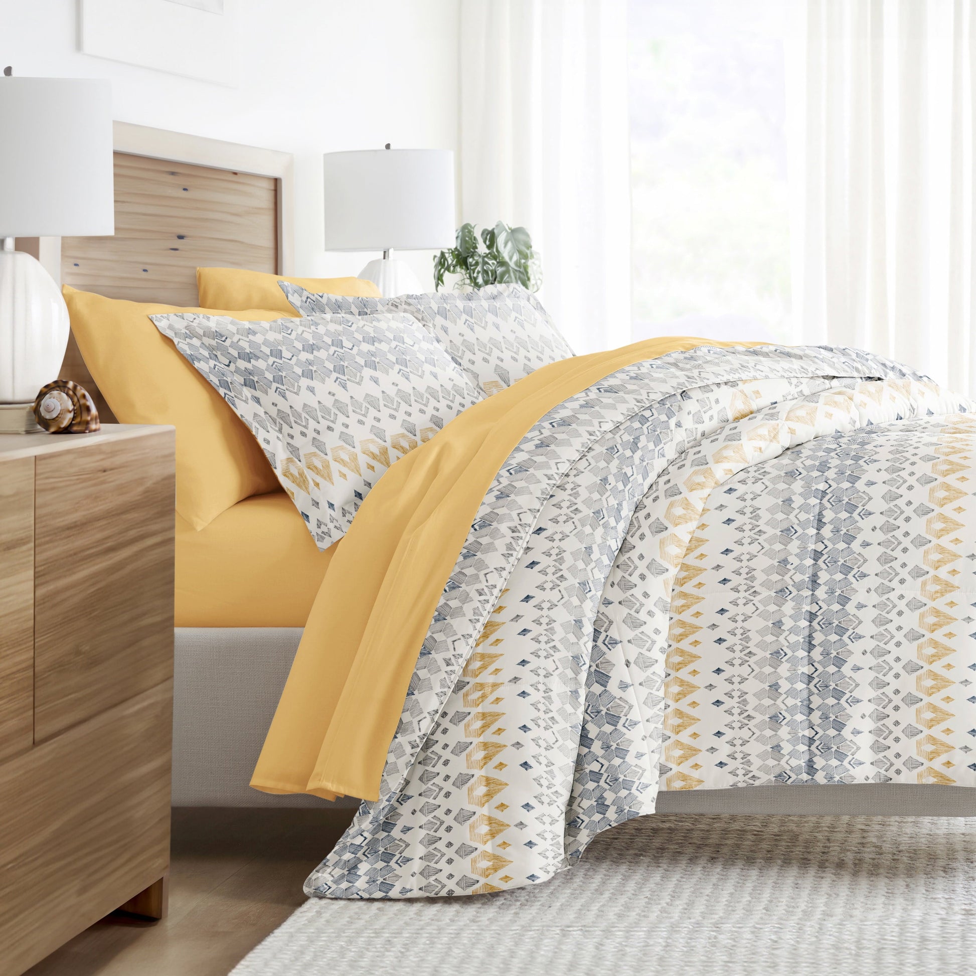 Fluffy Down Alternative 7 Piece Bedding Bundle, Microfiber Patterned Comforter and Sheet Set, Queen - Luxurious Quilted Duvet Cover Set - Default Title