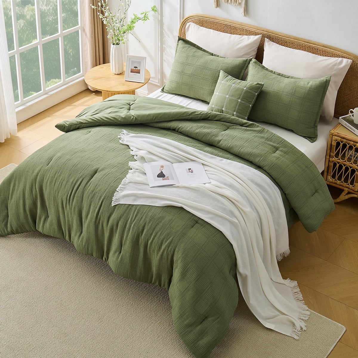 Luxurious Quilted Waffle Weave Comforter Set with Throw Blanket for Couch, 5-Piece King/Cal King Size Lightweight Comforter Bet Set for... - Hypoallergenic Ultra-Fluffy Quilt for Winter - Default Title
