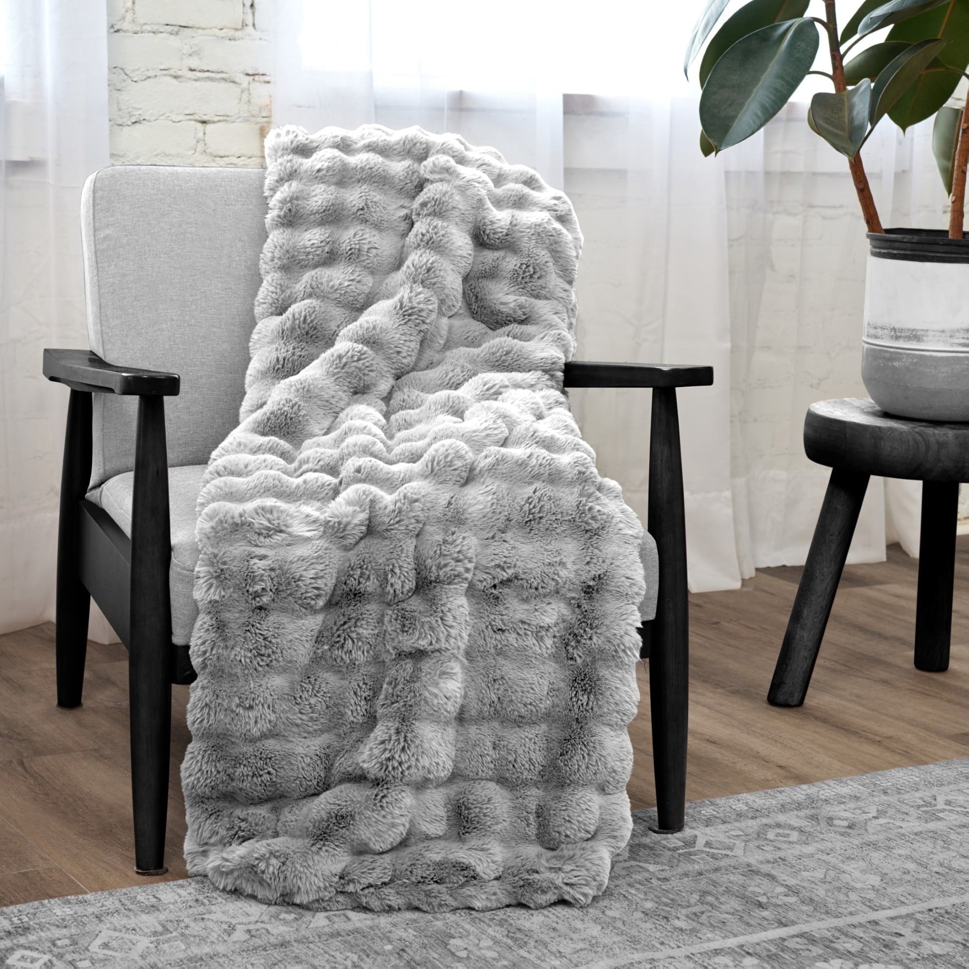 Reversible Sherpa Serenade Gray Textured Faux Fur Throw Blanket, 50 x 70 - Luxury Knitted Decorative Throw Blanket with Fringes - Default Title