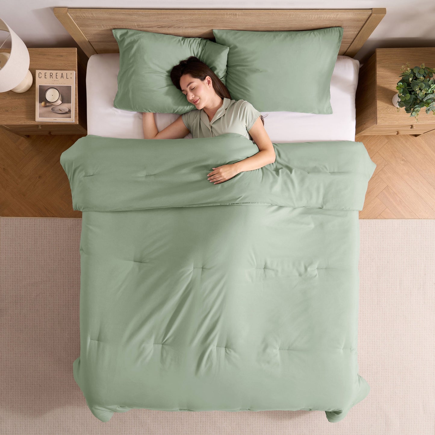 All-Season Comforter Sets, All Season Lightweight Solid Queen Comforter Set, 3-Pc Bedding Sets, Sage Green - All-Season Down Alternative Comforter Insert Detail