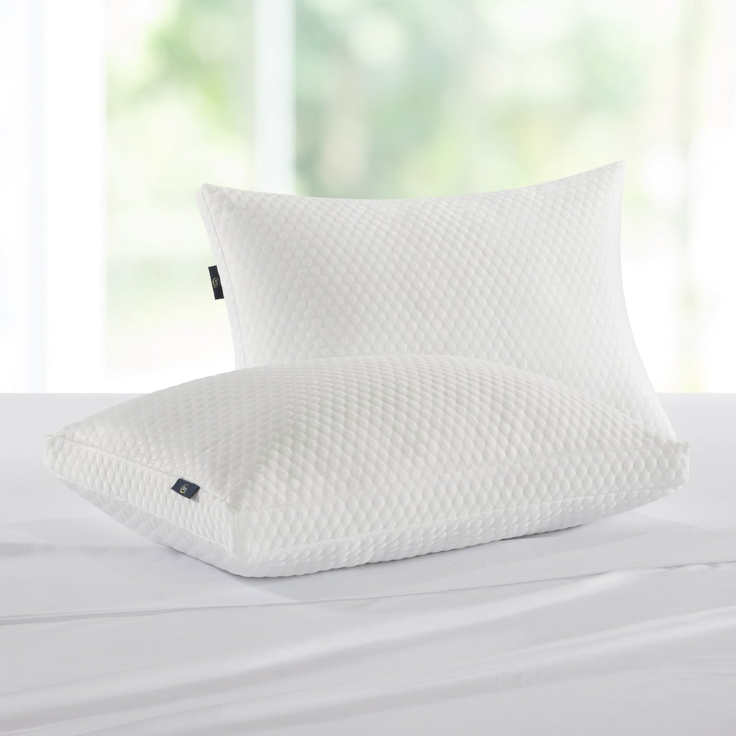 Hotel Collection Sleep Chill Standard/Queen Bed Pillow, Hypoallergenic Fill - Decorative Throw Pillow Cushion for Sofa & Bed Detail