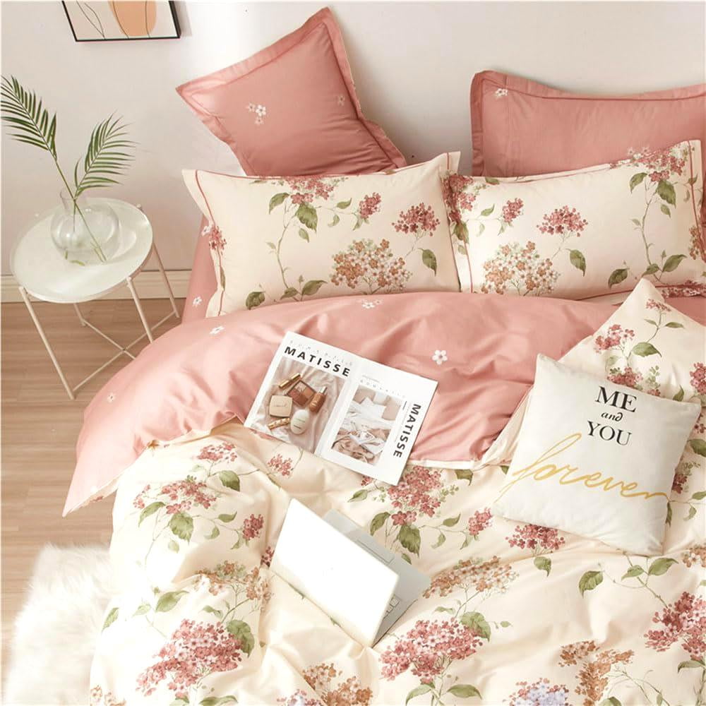 Fluffy Down Alternative White with Pink Flowers King Comforter Sets, 3 Pieces Chic Garden Style Reversible Bedding Sets for Adults All Season - Luxurious Quilted Duvet Cover Set Detail