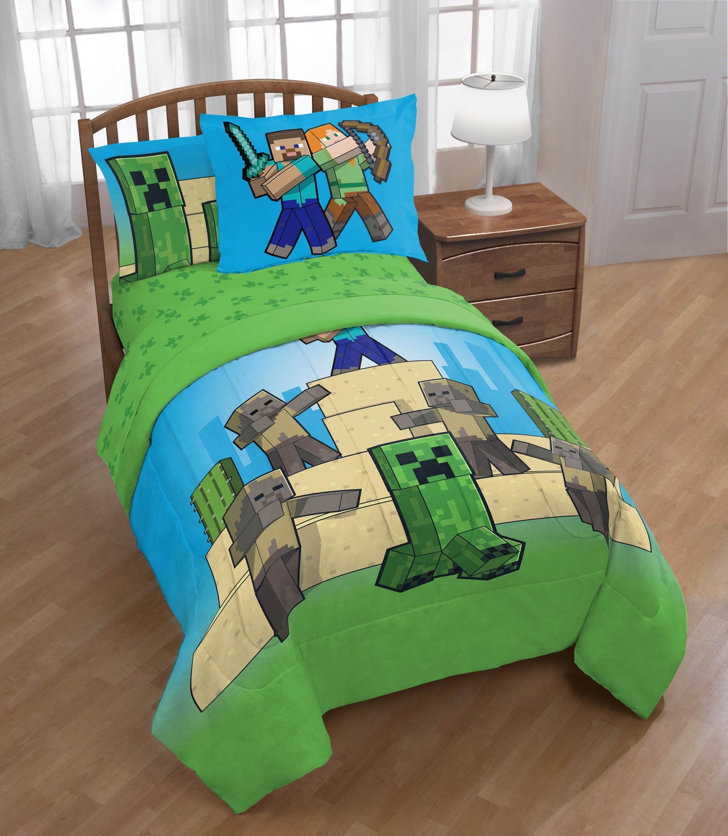 Heavyweight Warmth Desert Mob Action 5 Piece Twin Size Kids Comforter Set with Sham - Gaming Bed Sets for Kids and Teens - All-Season Down Alternative Comforter Insert Detail