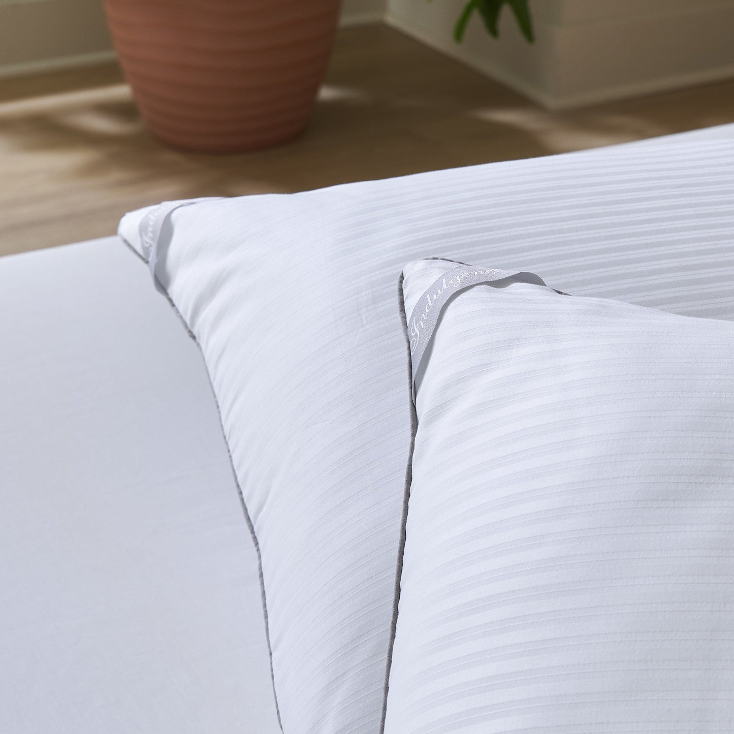 Hotel Collection Down Alternative Bed Pillow, Standard/Queen - Orthopedic Shredded Foam Bed Pillow Set Detail