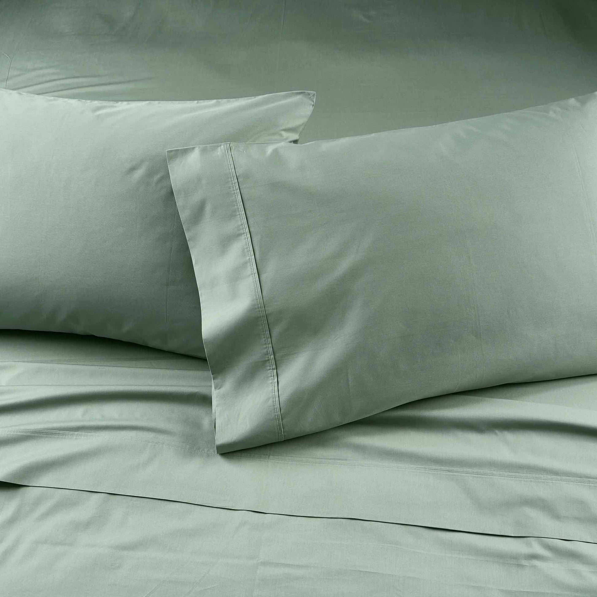 Ultra-Soft Cool & Crisp 4-Piece 300 Thread Count Green River Cotton Percale Sheet Set, Queen - Cooling Hotel Quality Bedding Sheets and Pillowcases Detail