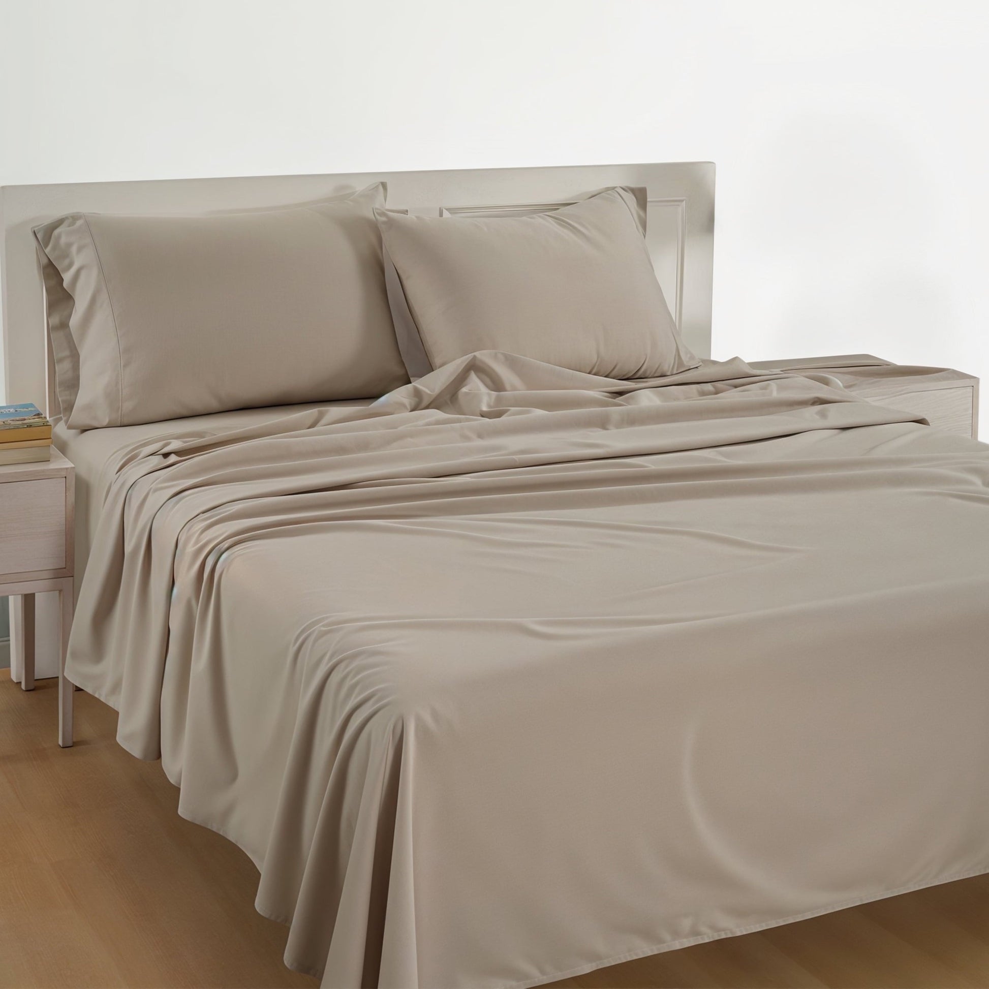 Premium Egyptian Cotton 100% Cotton Sheets Set – 4 Piece Cal King Bed Sheet, Soft & Comfy All Season Breathable Percale Weave, 15” Snug Fit D... - Premium Ultra-Soft Pillowcase Pair for Sleeping Detail