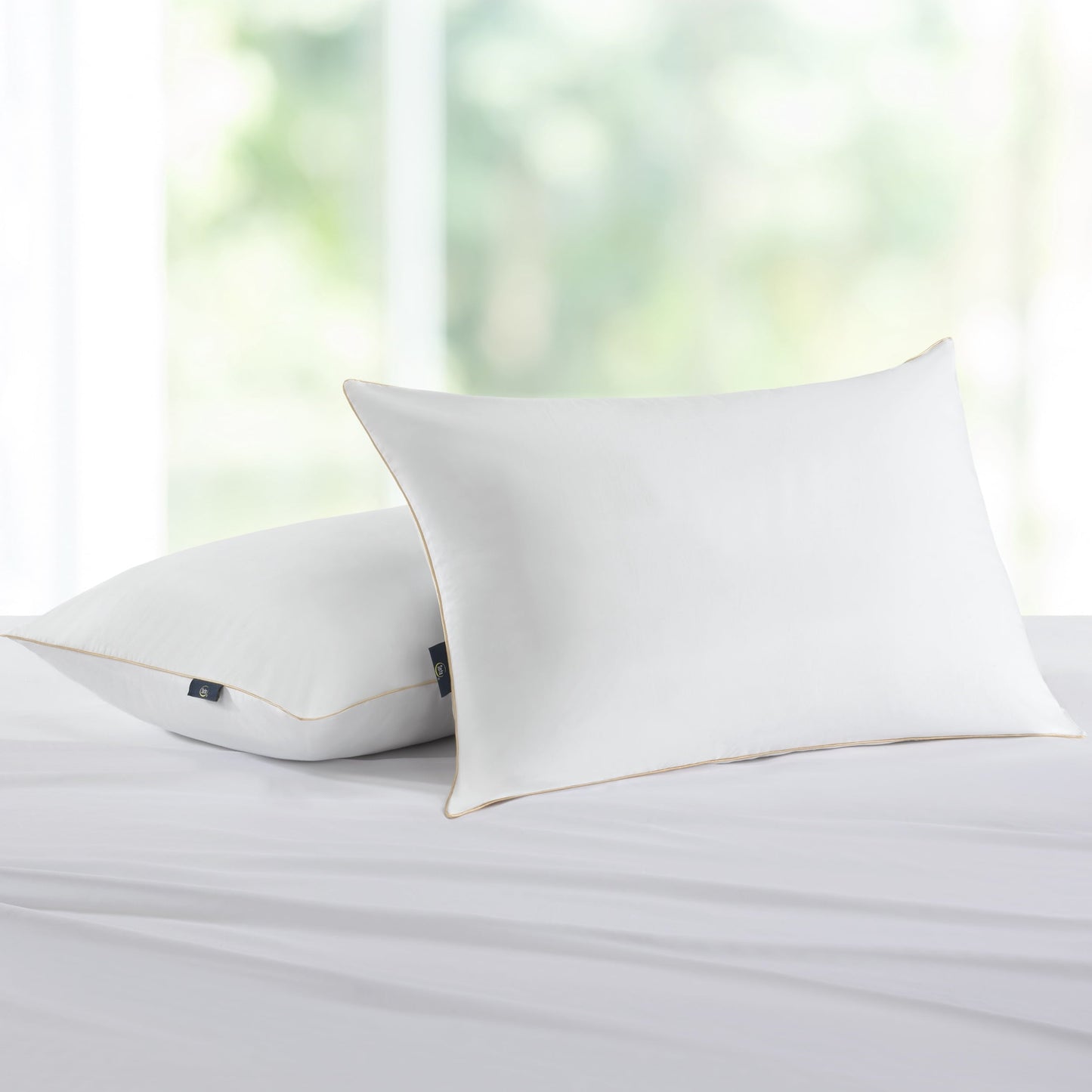 Decorative Plump pedic Bounce Back Standard/Queen Bed Pillow, Hypoallergenic Fill - Orthopedic Shredded Foam Bed Pillow Set Detail