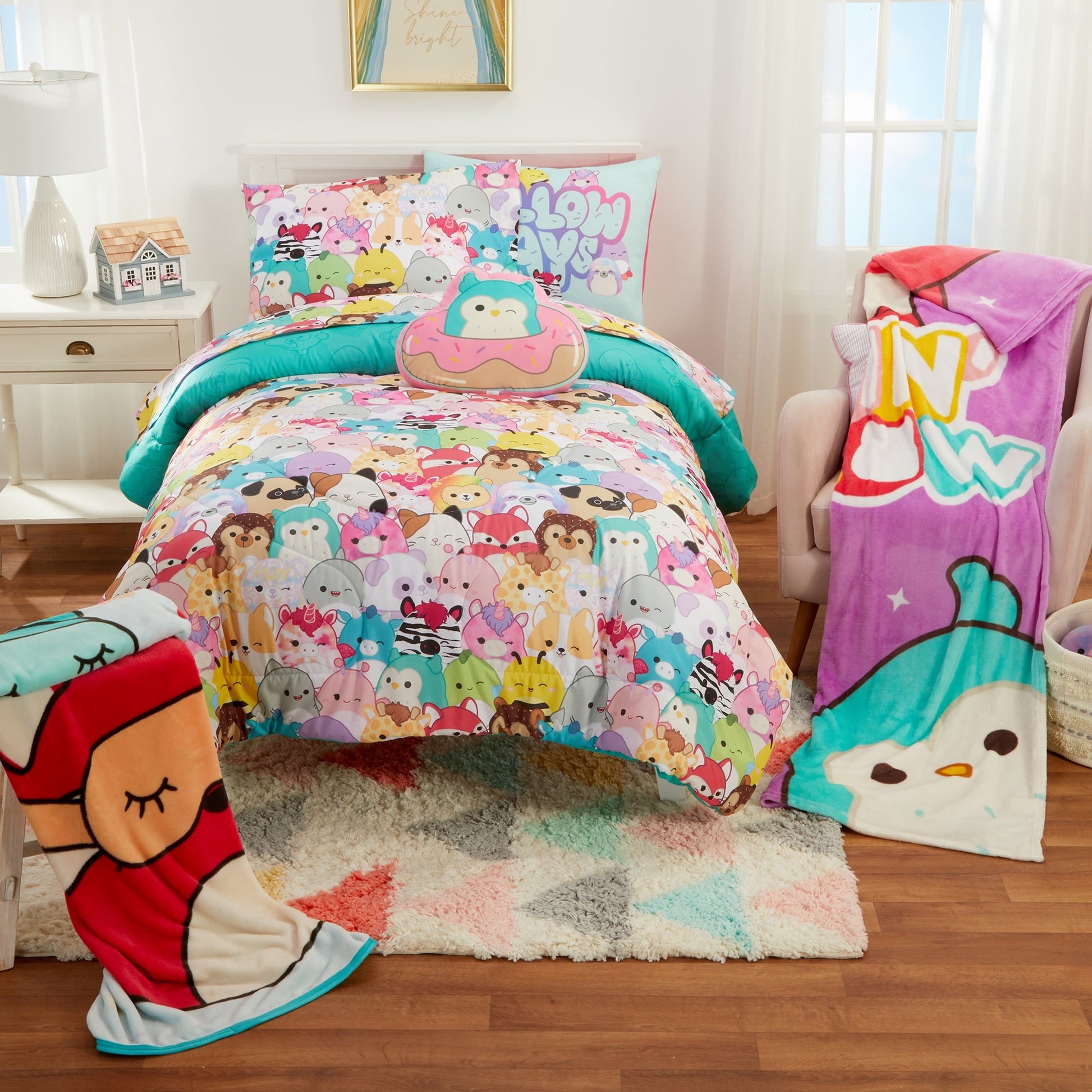 Fluffy Down Alternative Squishmallows Kids 2 Piece Teal Blue Reversible Comforter and Pillowcase set, Twin/full - All-Season Down Alternative Comforter Insert Detail