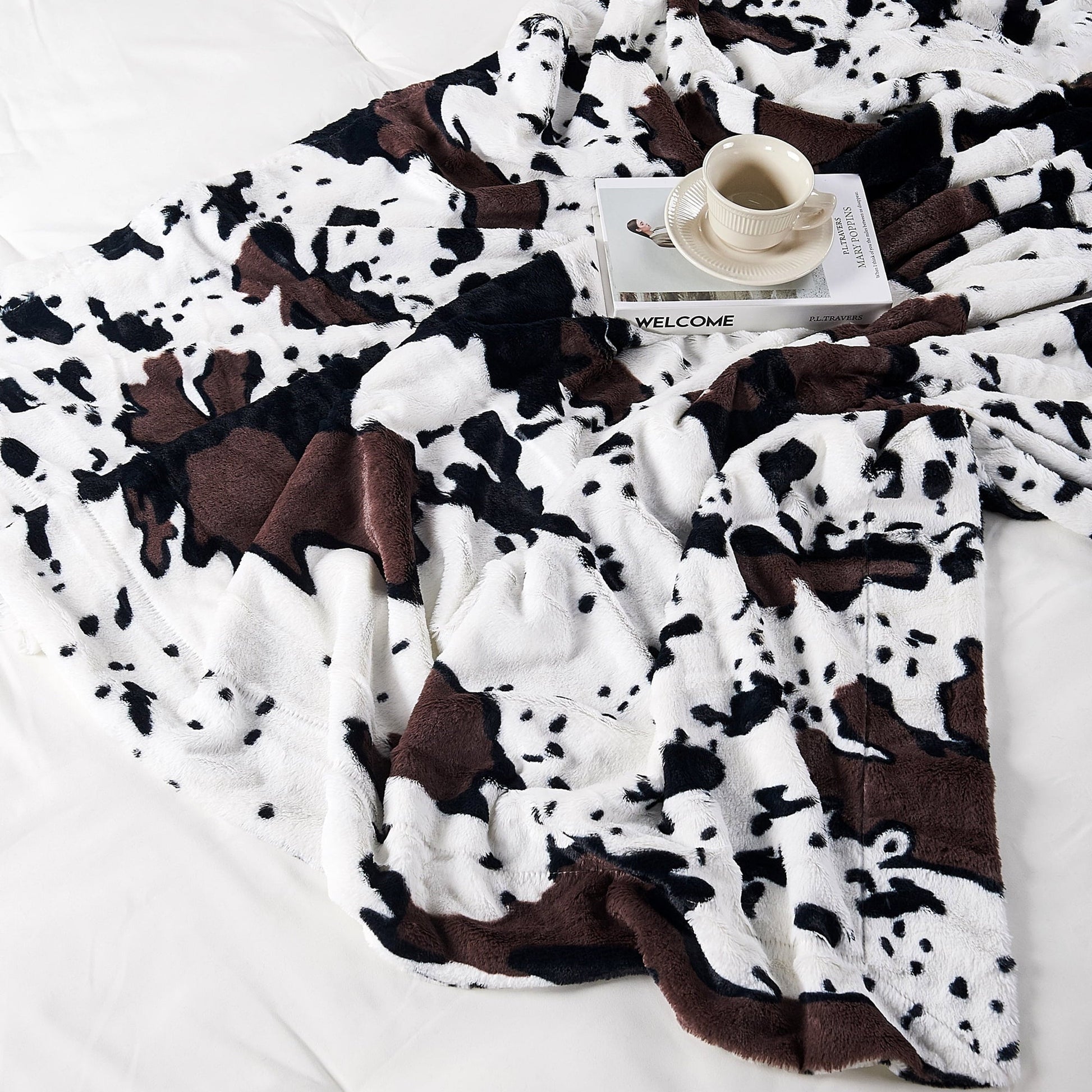 Lightweight Warm Cow Print Double Sided Faux Fur Throw Blanket, Soft Cozy Fuzzy Black and White Throw, 50x60 inches - Luxury Knitted Decorative Throw Blanket with Fringes Detail