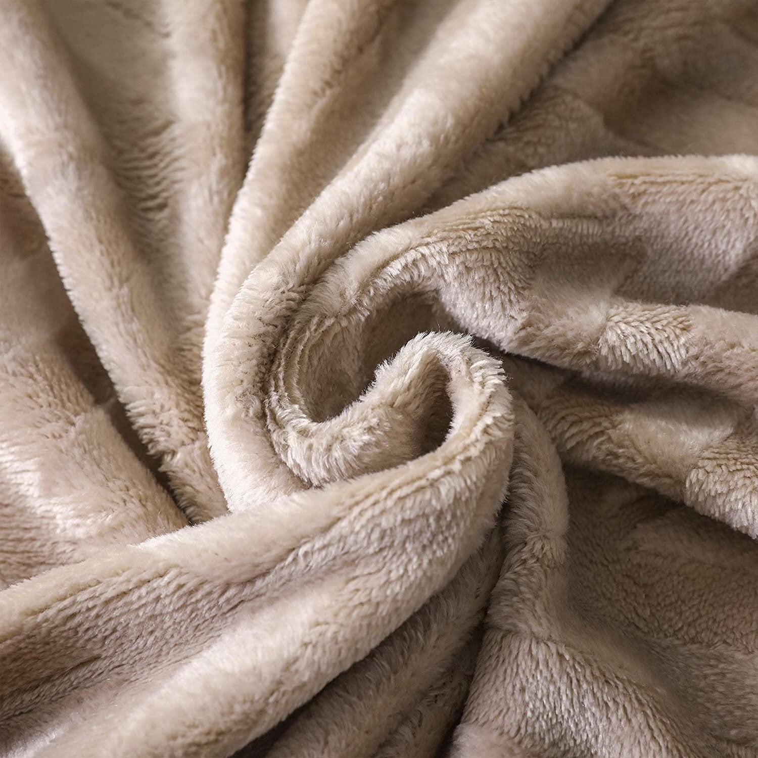 Reversible Sherpa Soft Flannel Fleece Lightweight 50"x60" Throw Blanket, Brushed Chevron Design Fluffy Plush Cozy Blanket for All Seaso... - Super Soft Reversible Sherpa Flannel Blanket Detail