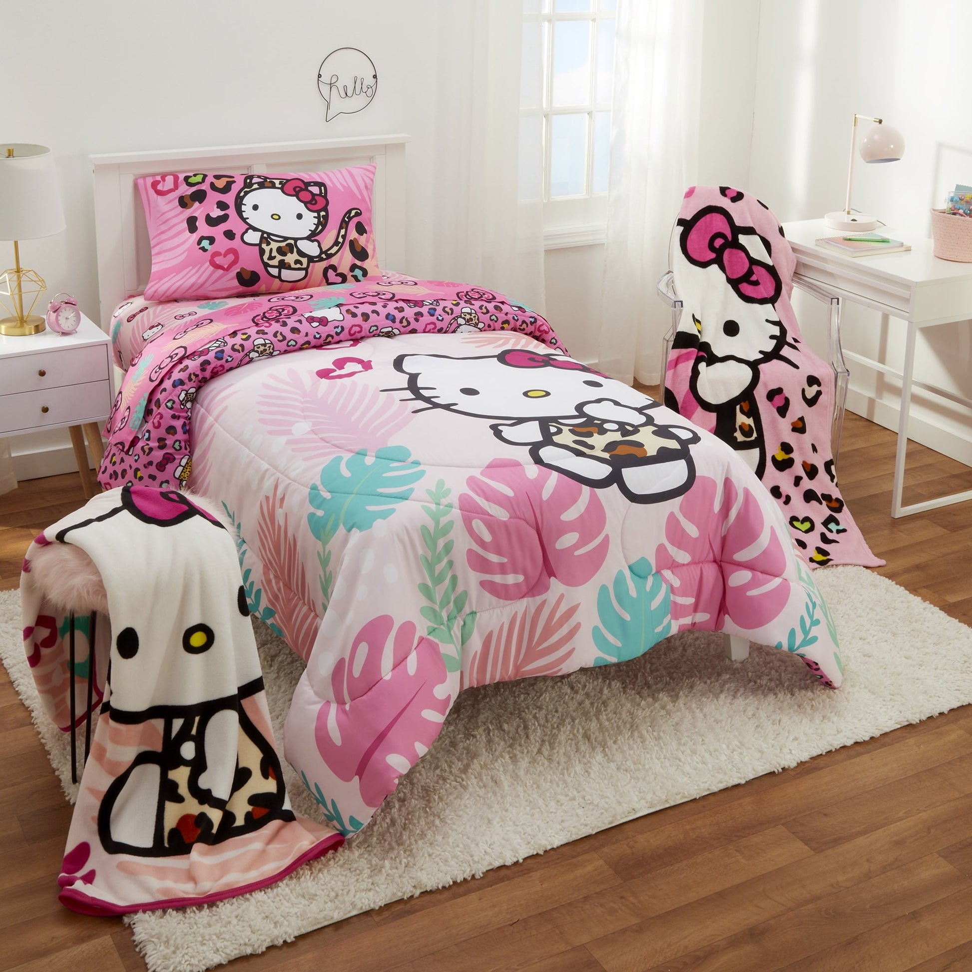 Cozy Fleece Kids Pink White Print Fleece Throw Blanket, 46 x 60 - Super Soft Reversible Sherpa Flannel Blanket Detail