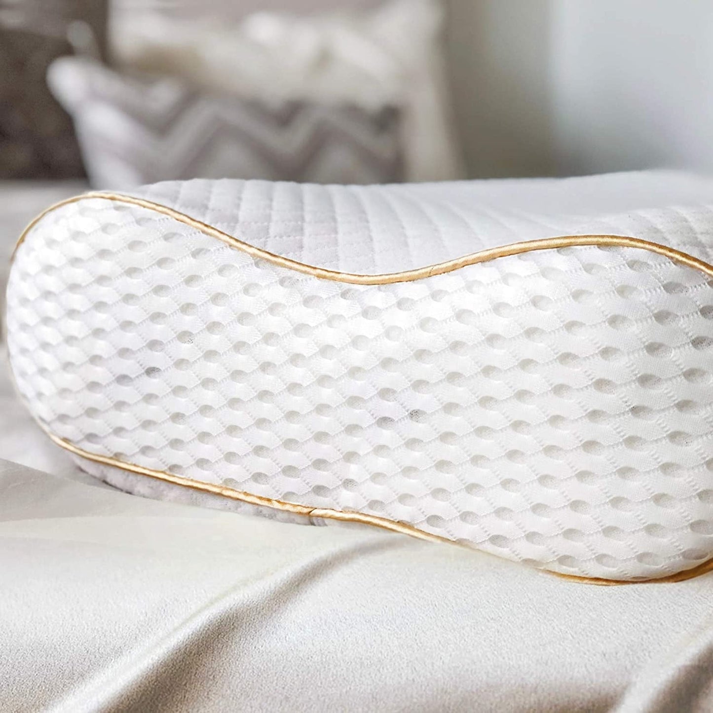 Decorative Plump Queen Memory Foam Pillow + Extra Pillowcase, Bed Pillow for Neck & Shoulders for Adult - Orthopedic Shredded Foam Bed Pillow Set Detail