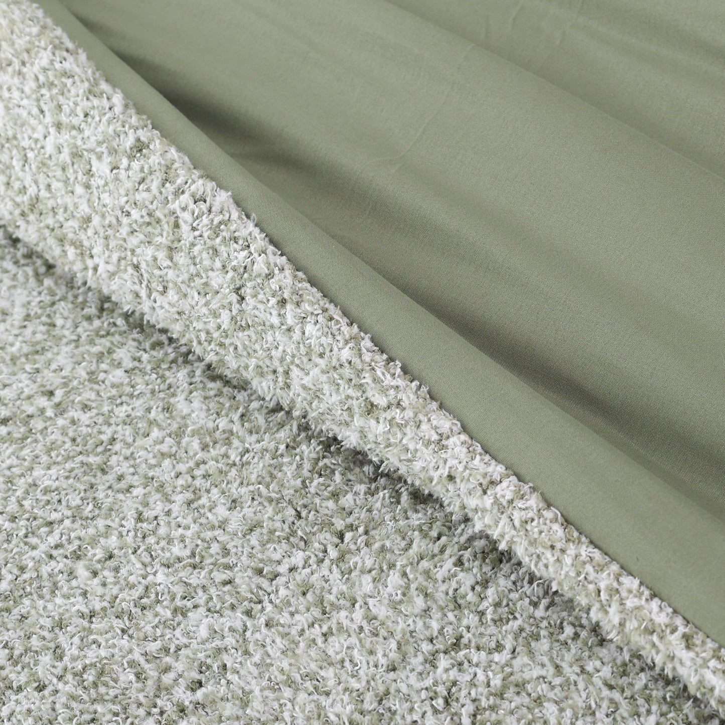 Luxurious Quilted King, Comforter Set with Shams - Soft and Cozy, Green - Cloud-Like Soft Lightweight Bed Comforter Detail