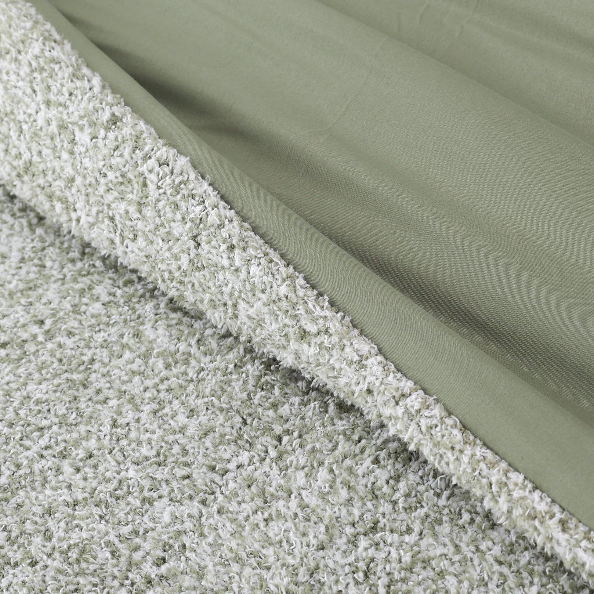 Luxurious Quilted King, Comforter Set with Shams - Soft and Cozy, Green - Cloud-Like Soft Lightweight Bed Comforter Detail