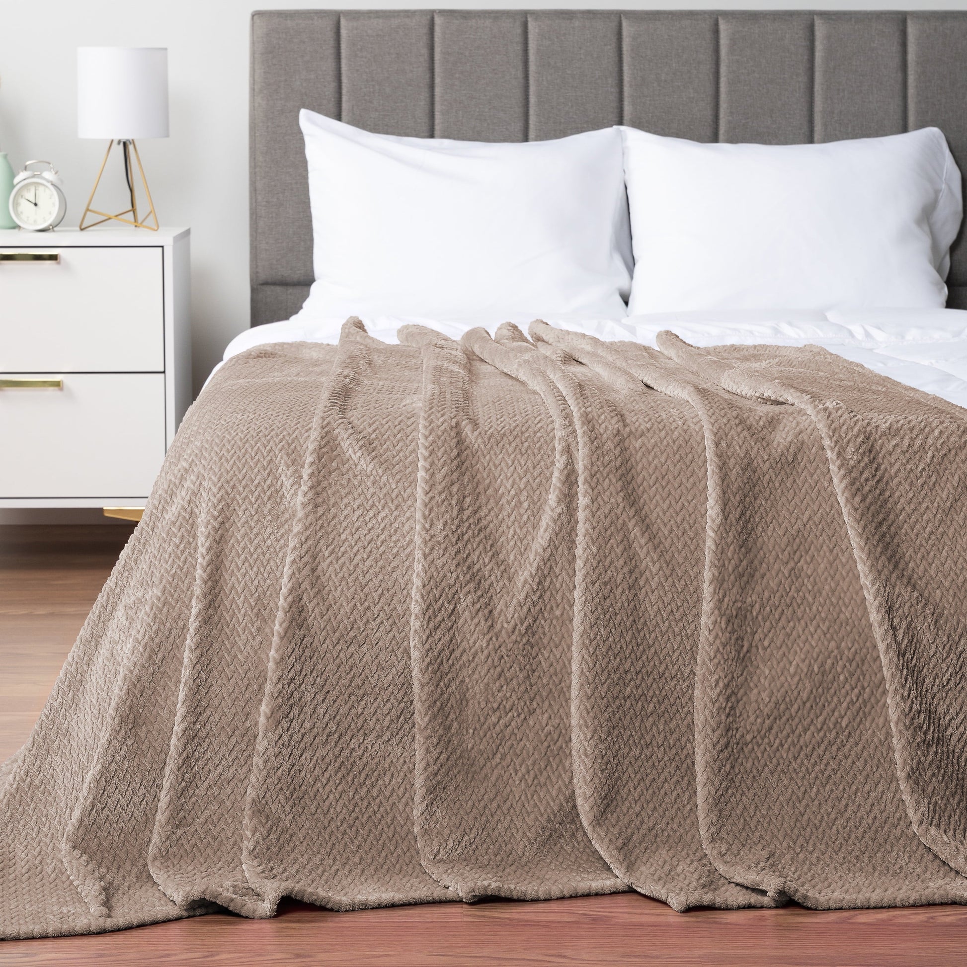 Lightweight Warm Soft Fleece Taupe Tan Throw Blanket for Couch, Lightweight Plush Warm Blankets for Bed, Fuzzy Cozy Flannel Blanket Th... - Cozy Fleece Throw Blanket for Couch & Bed Detail