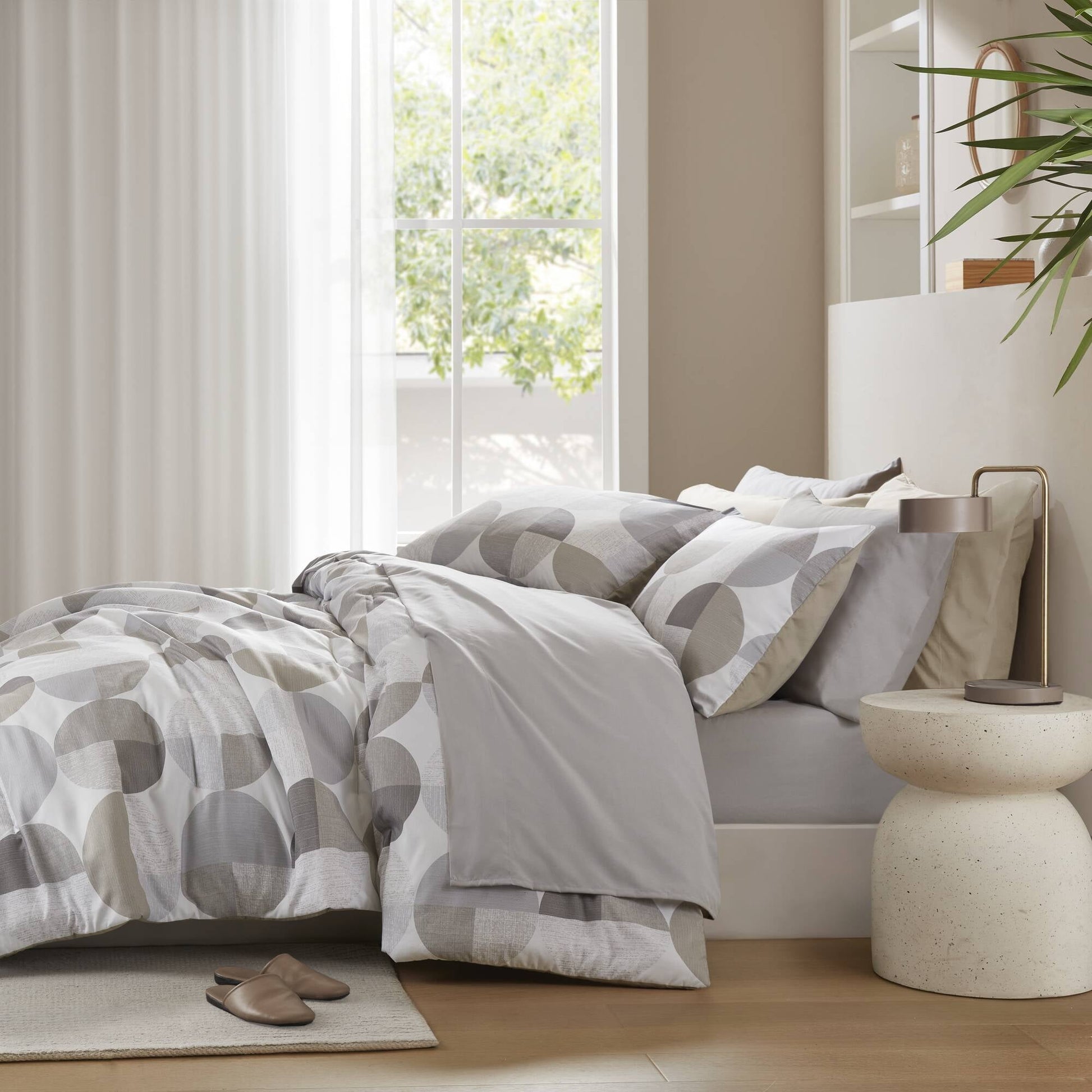 Heavyweight Warmth Full/Queen Size Comforter Set, Tan/Gray Bedding Set for All Seasons, 3-Piece Round Geometric Print Bedding Comforter Set - Hypoallergenic Ultra-Fluffy Quilt for Winter Detail