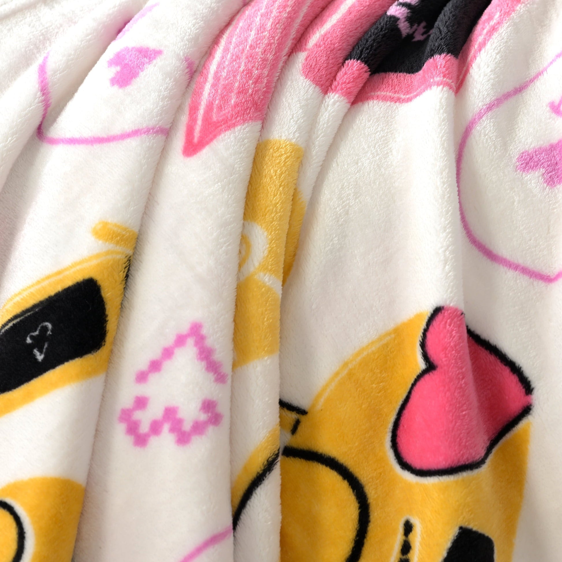 Decorative Knitted WTC Hanging Plush Throw - Super Soft Reversible Sherpa Flannel Blanket Detail