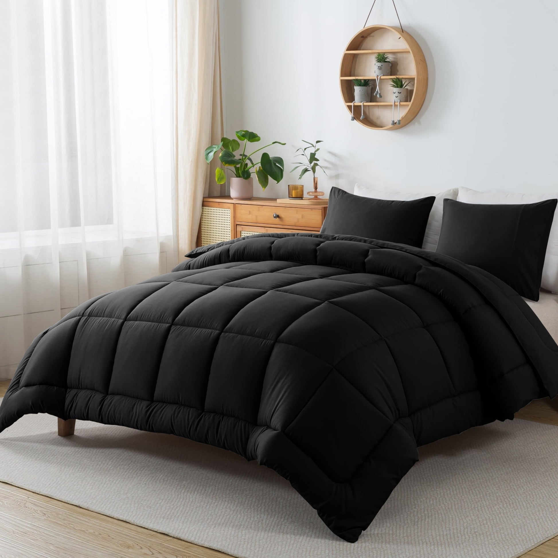 Luxurious Quilted Queen Size 3-Piece All-Season Down Alternative Comforter Set Deep Black (Comforter and Pillowcase Bedding Set / bed i... - Cloud-Like Soft Lightweight Bed Comforter Detail