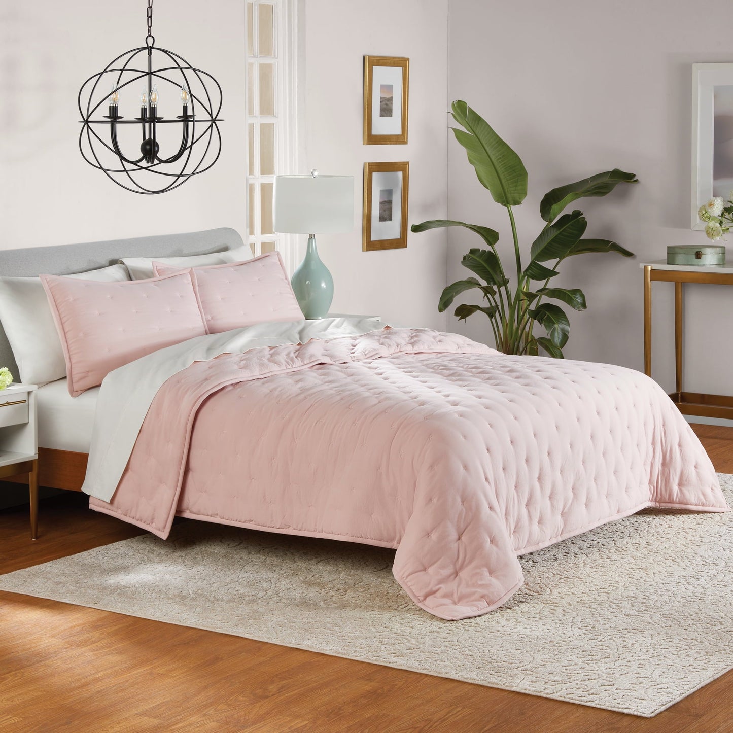 Fluffy Down Alternative Full/Queen Comforter Set, Super Soft & Embroidered, 3-Piece, Pink - All-Season Down Alternative Comforter Insert Detail