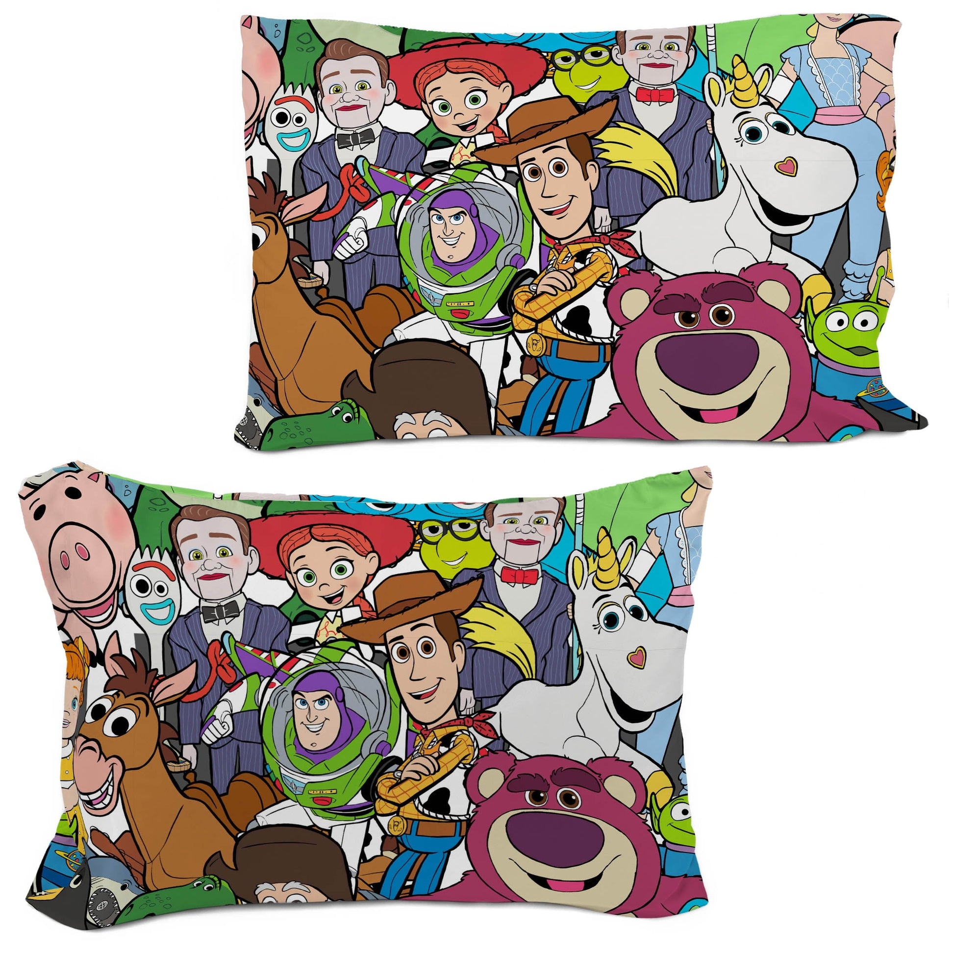 Hypoallergenic Cloud You've Got a Friend Reversible Comforter and Pillowcase Set, Twin/Full, Kids Bedding - All-Season Down Alternative Comforter Insert Detail