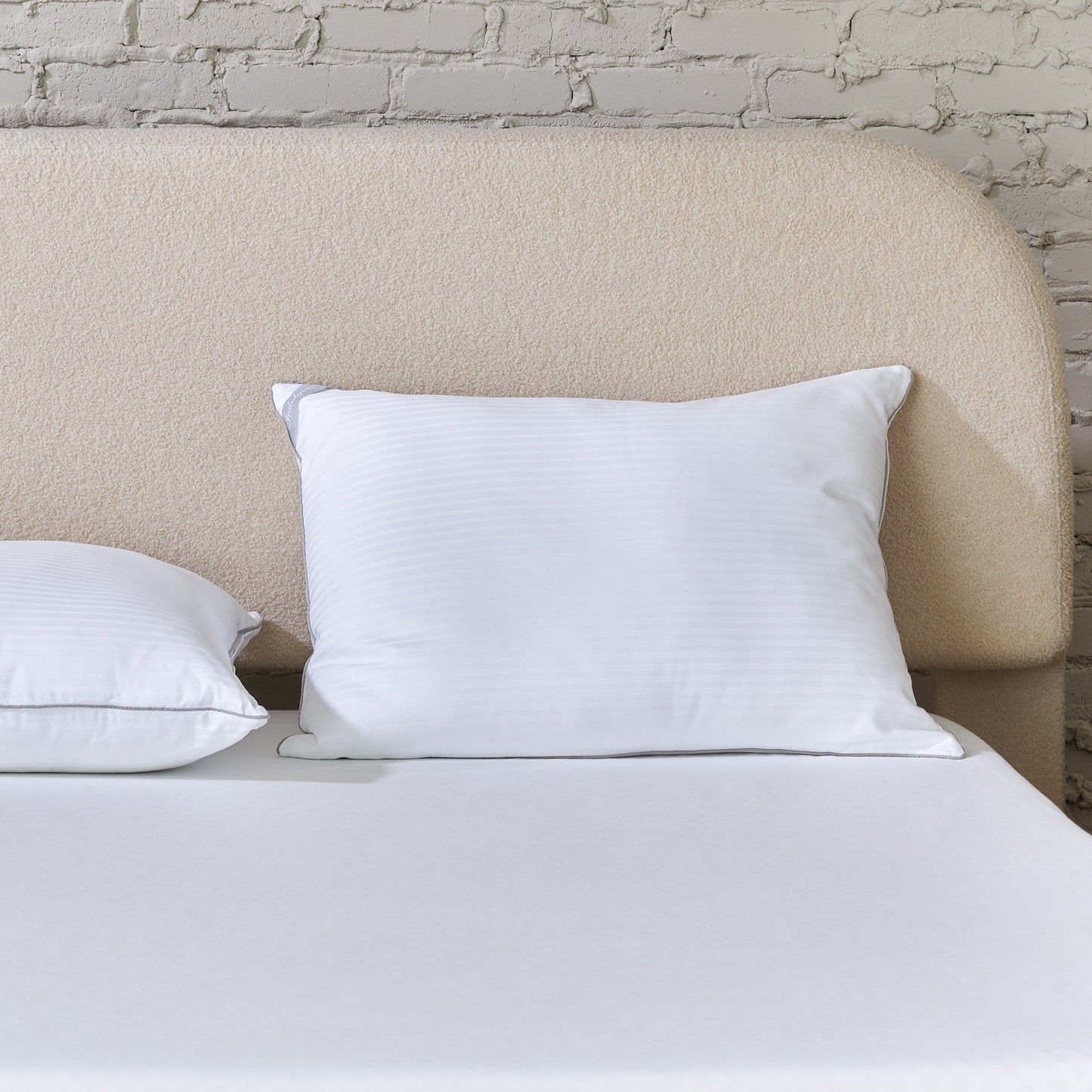 Hotel Collection Down Alternative Bed Pillow, Standard/Queen - Orthopedic Shredded Foam Bed Pillow Set Detail