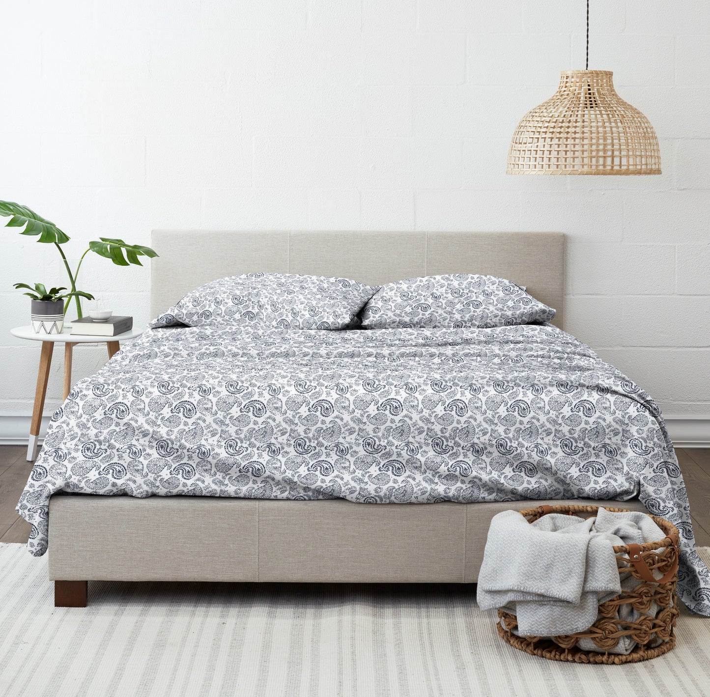 Premium Egyptian Cotton 4 Piece Pattern Microfiber Bed Sheets Set, Navy Coarse Paisley, Full - Breathable Egyptian Cotton Flat & Fitted Sheets Detail