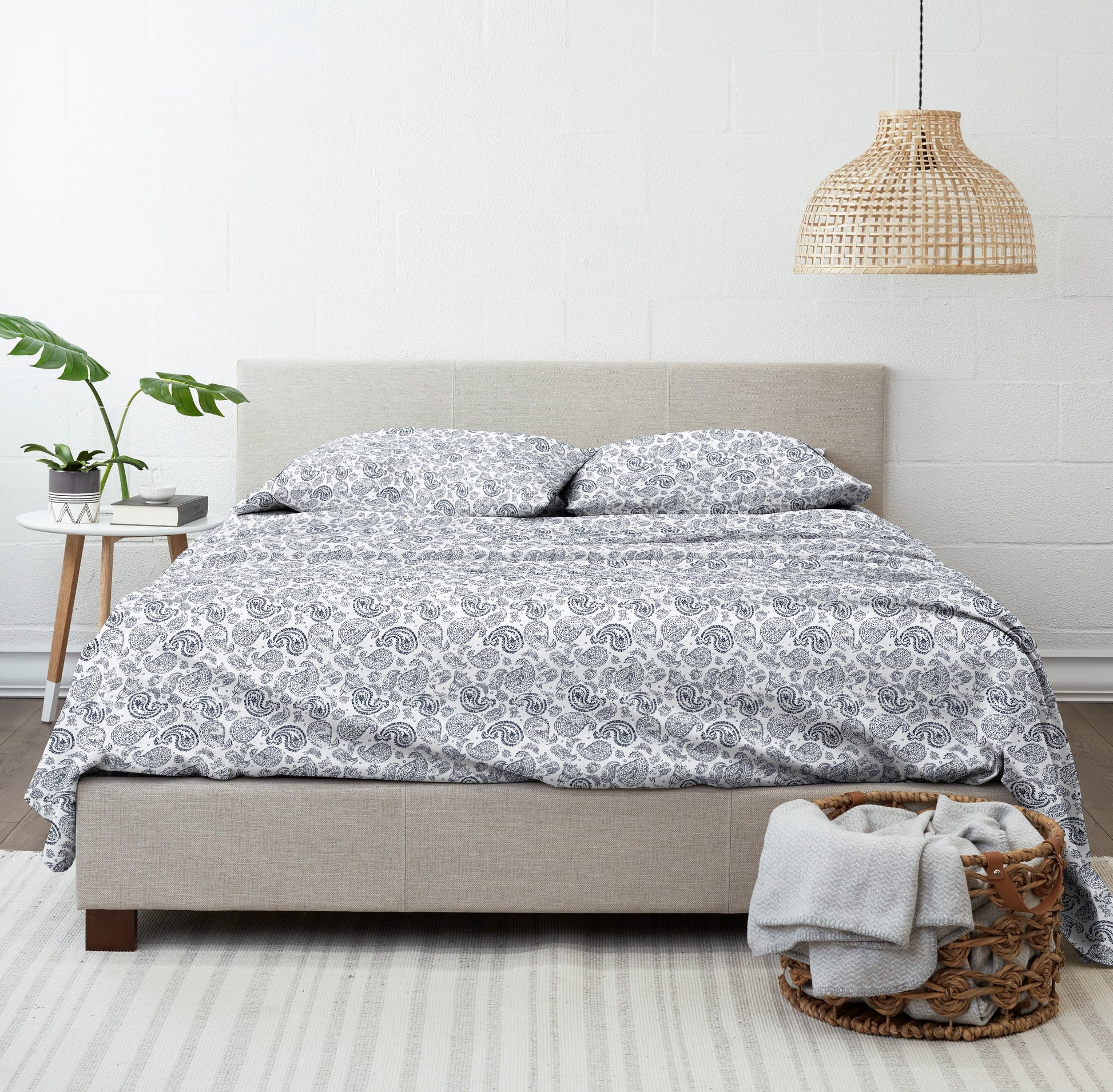 Premium Egyptian Cotton 4 Piece Pattern Microfiber Bed Sheets Set, Navy Coarse Paisley, Full - Breathable Egyptian Cotton Flat & Fitted Sheets Detail