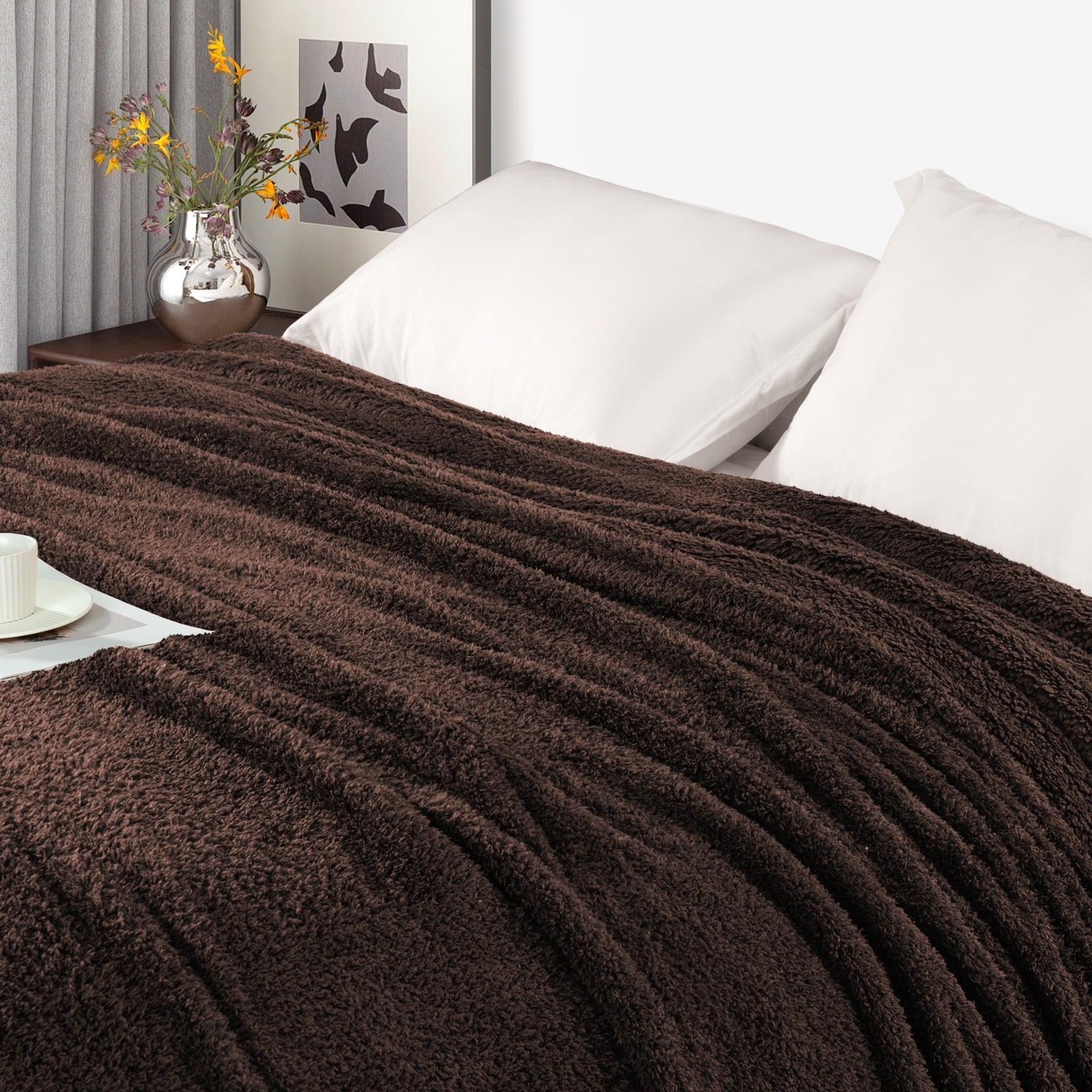 Reversible Sherpa Fuzzy Fleece Throw Blanket for Couch Sofa, Lightweight Fluffy Solid Velvet Blanket, 50x60 Inches, Coffee - Cozy Fleece Throw Blanket for Couch & Bed Detail