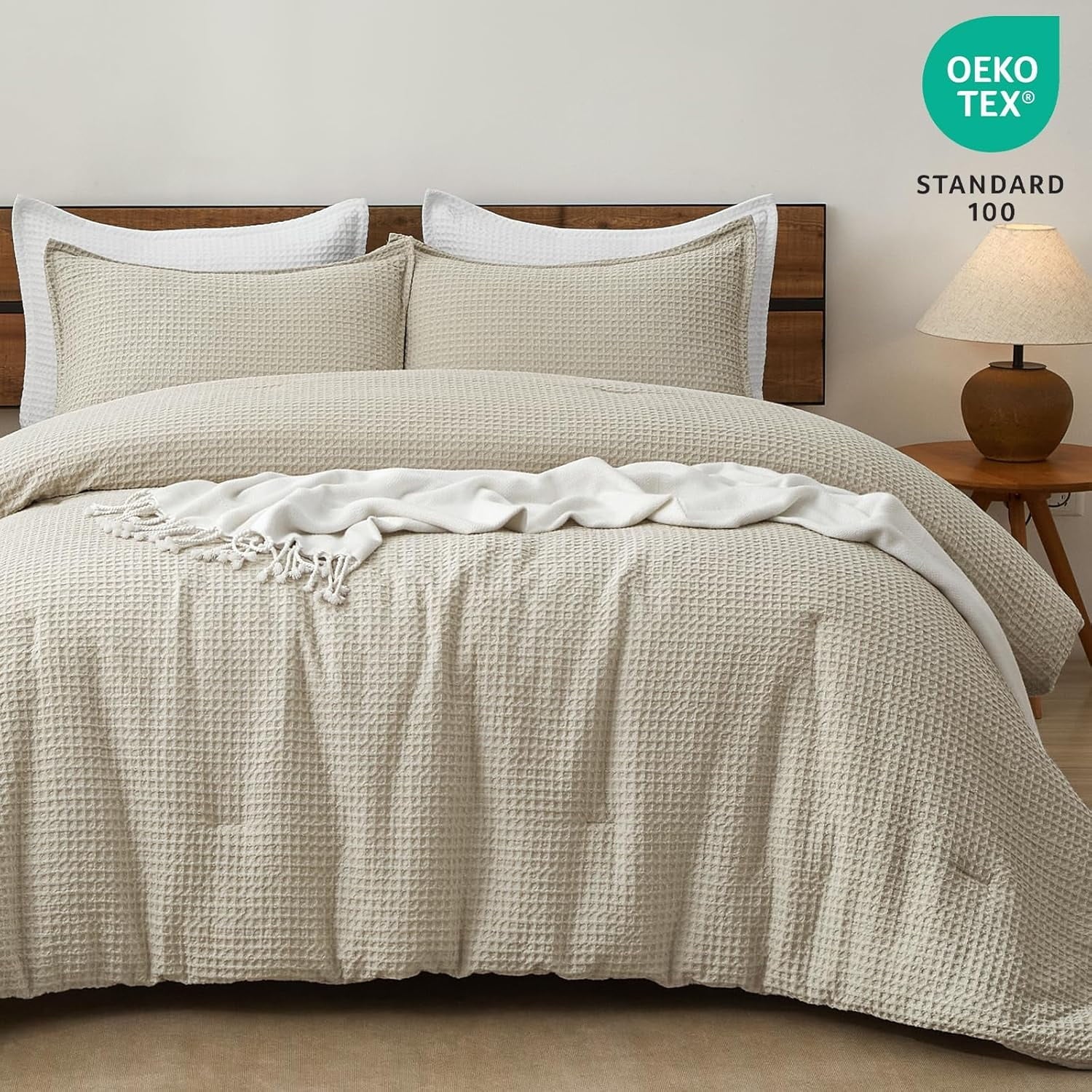 Fluffy Down Alternative 3-Piece Waffle Weave Comforter Set Queen Size, Lightweight Comfy Bedding Set for All Season, Ultra Soft Textured 1 Co... - All-Season Down Alternative Comforter Insert Detail