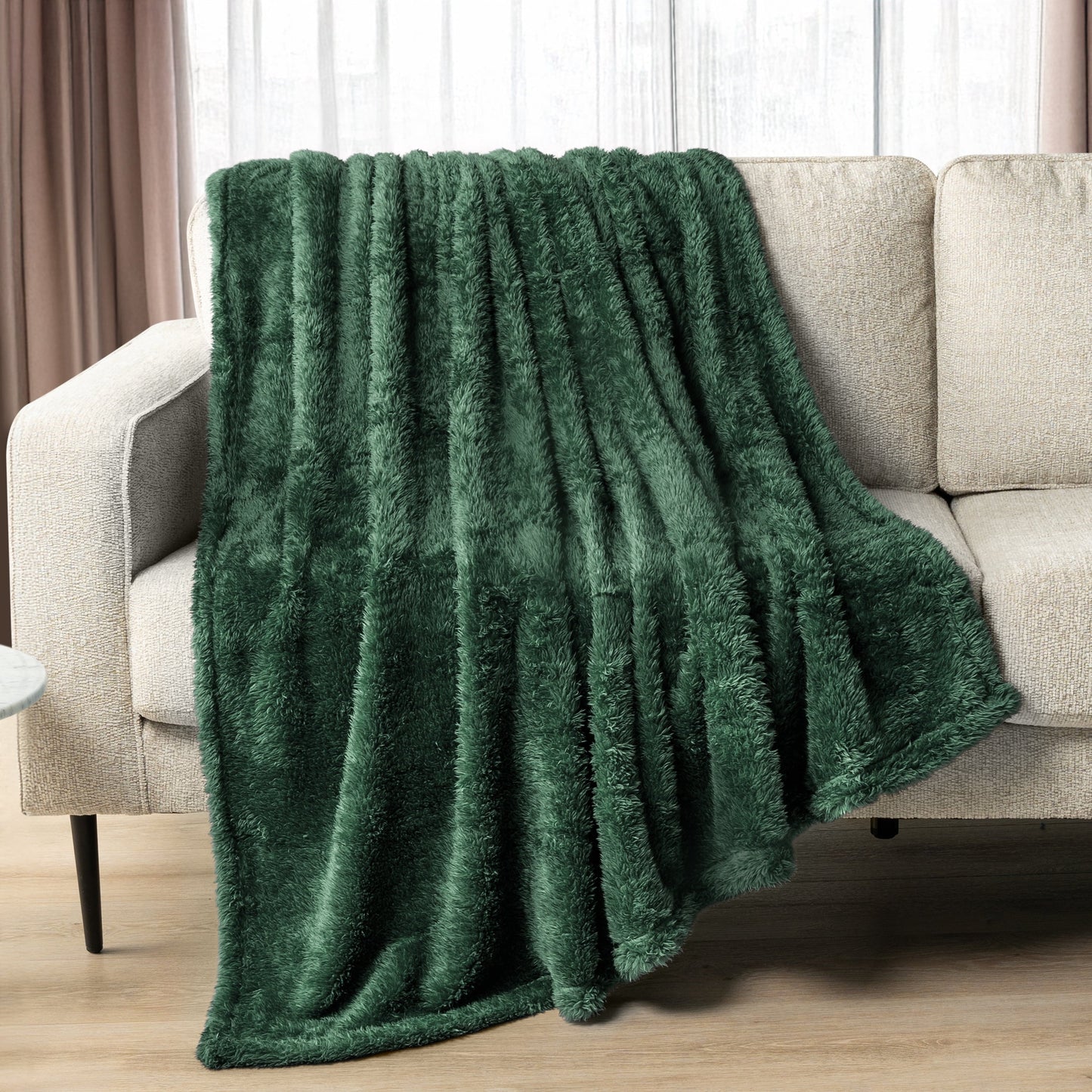 Cozy Fleece Sherpa Throw Blanket For Couch Sofa, Emerald Green Fluffy Warm Plush Blanket for Bed, Cozy Super Soft Lightweight Thr... - Super Soft Reversible Sherpa Flannel Blanket Detail